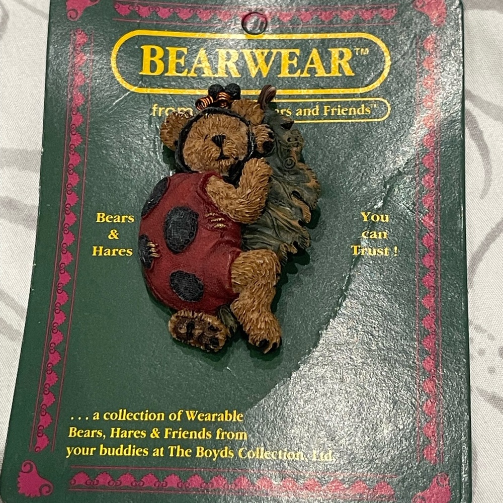 New Boyd Bears and Friends Bearwear Ladybug Pin 1995‎